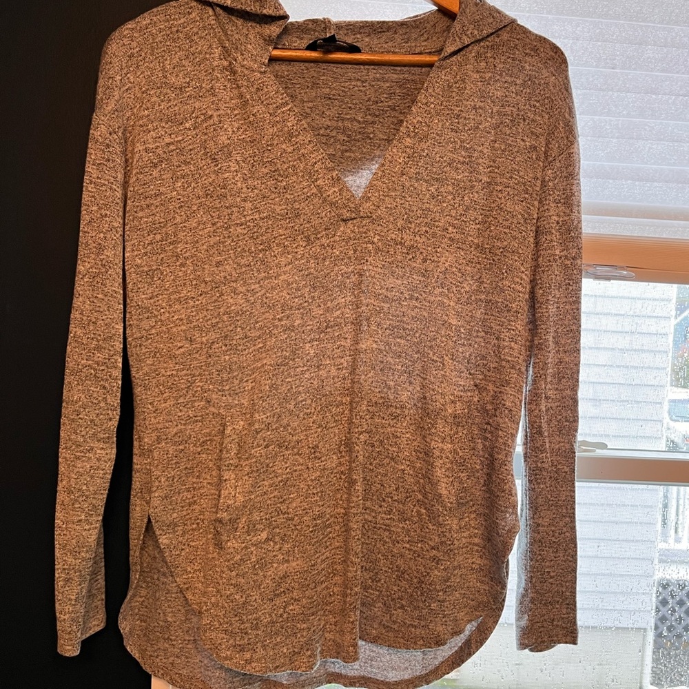 Banana Republic luxespun v neck hooded tee shirt size XS